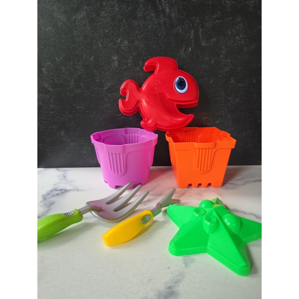 Kid's Plastic Sand Toy Lot USED